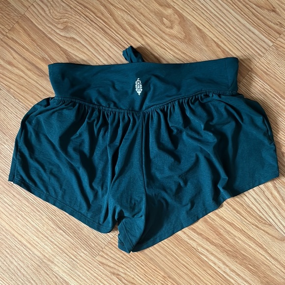 Free people shorts - Picture 2 of 3